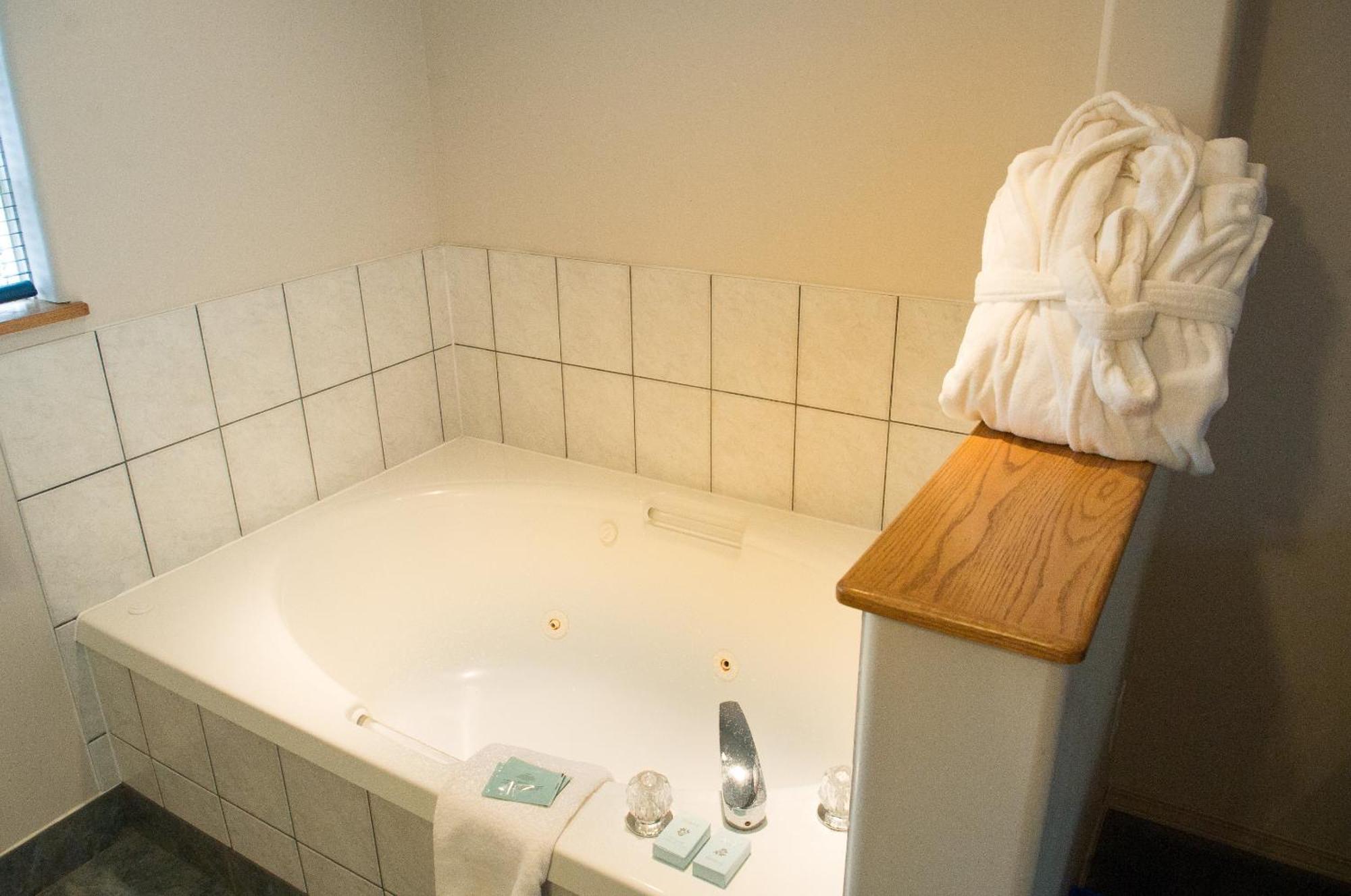 Bavaria Motel Radium Hot Springs